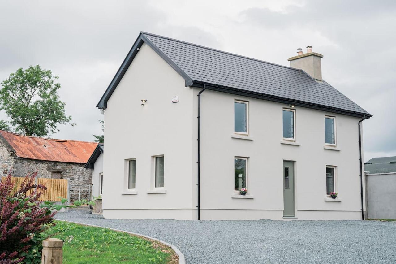 Killarney Old School Road Sleeps 6 Villa ภายนอก รูปภาพ