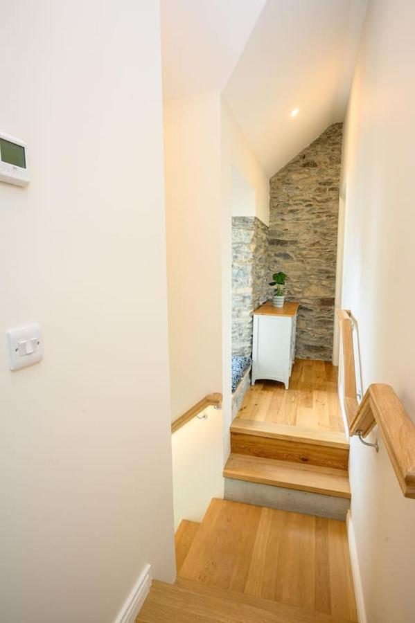 Killarney Old School Road Sleeps 6 Villa ภายนอก รูปภาพ